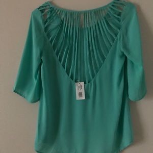 Fab’Rik Women’s Blouse.